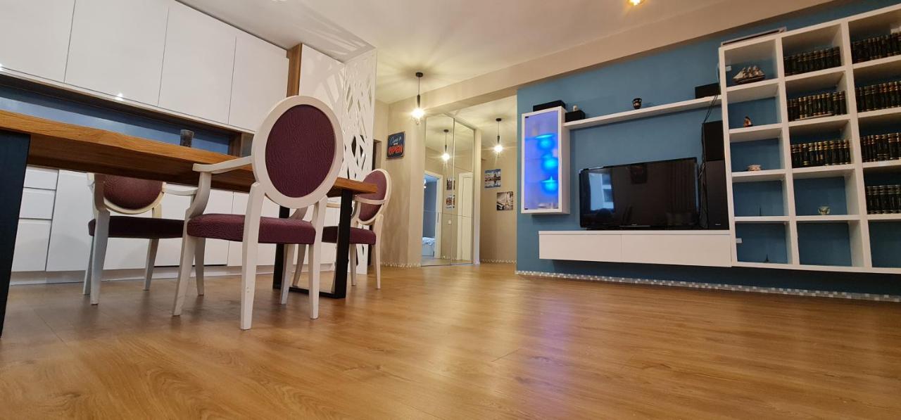 Tonitza Apartment *